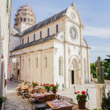 Ana, Sibenik - Apartman *
