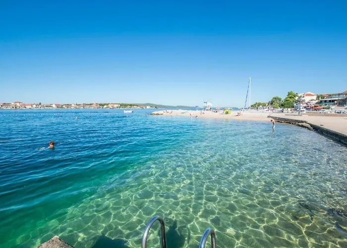 Ana, Sibenik - * ברודאריצה